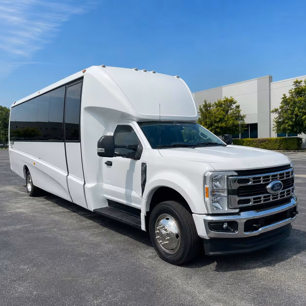 15 35 passenger minibus